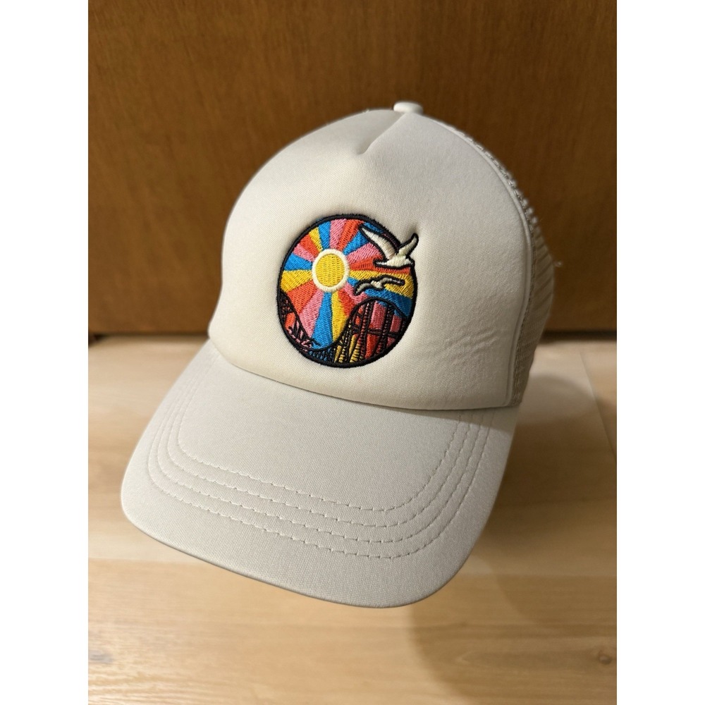 Cedar Point Hat Trucker Snapback Men's One Size Cream Amusement Park Souvenir